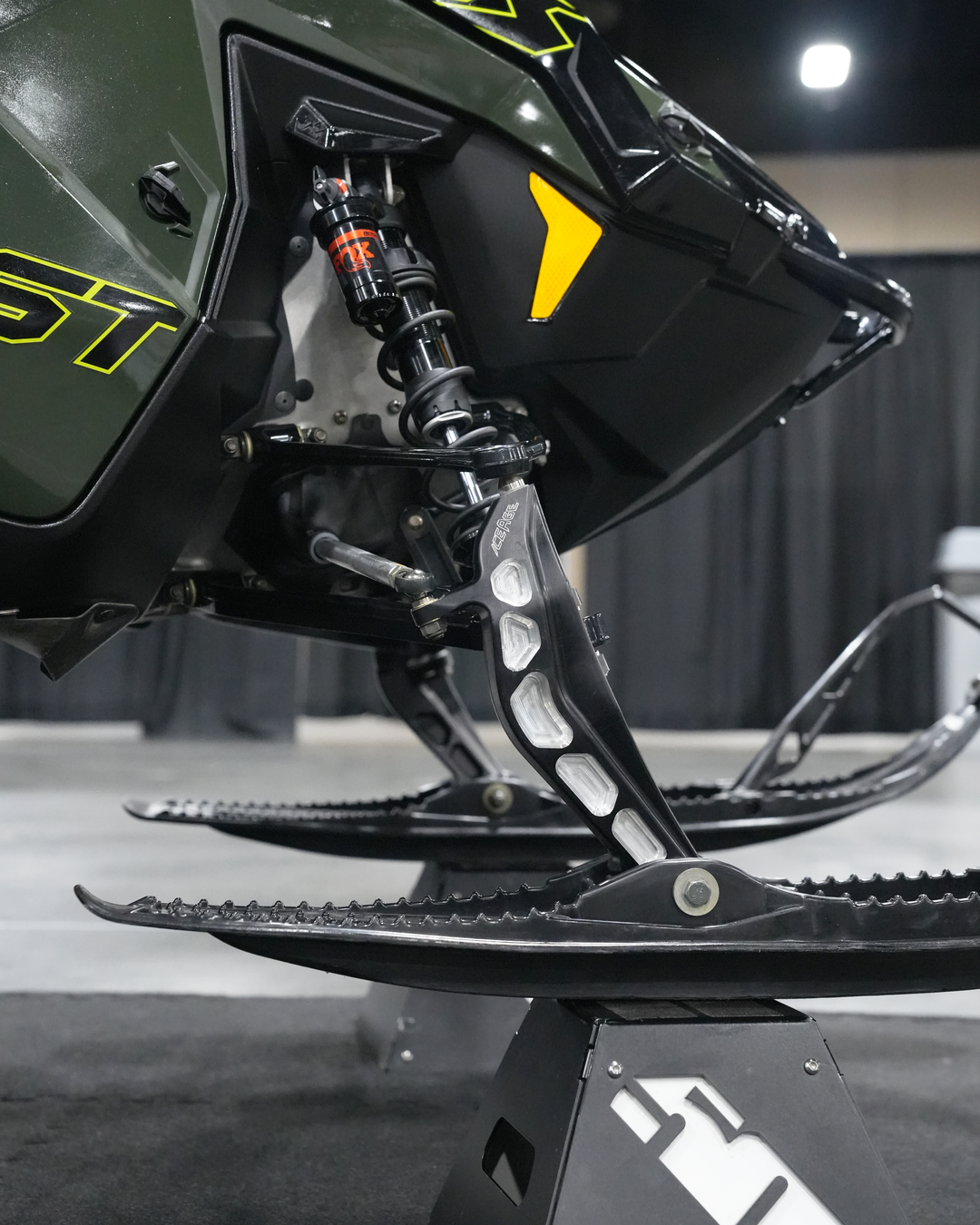 Polaris - BOMBER ELEVATE – IceAgePerformance
